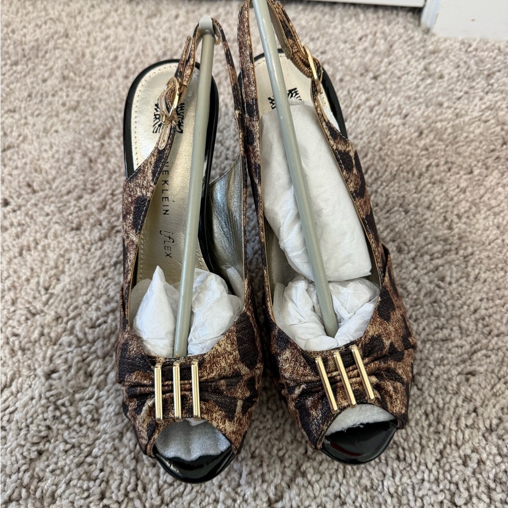 Anne Klein Brown Leopard Slingback Peep-Toe Heels